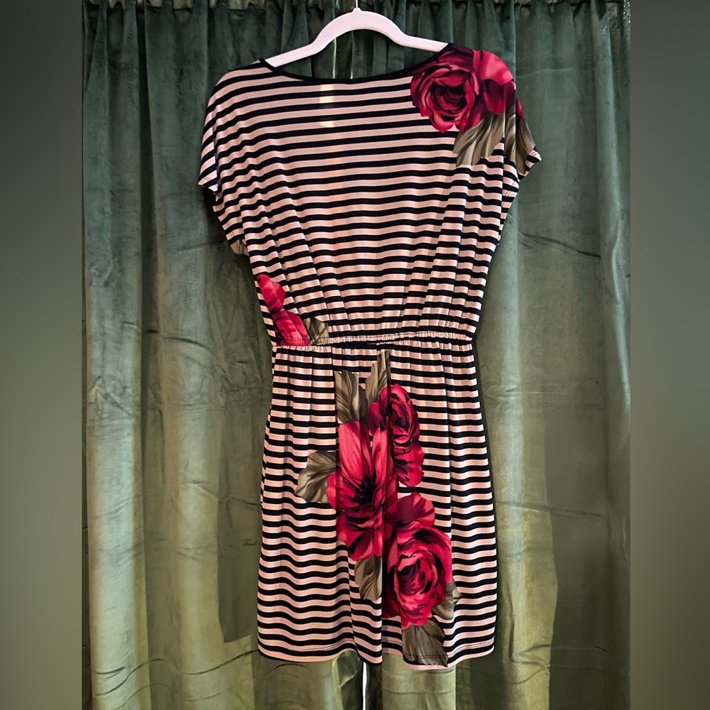 Striped Roses Dress - Picture 3 of 4